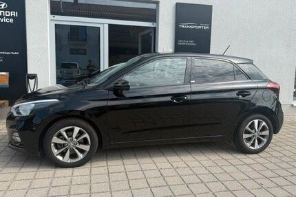Hyundai i20 30.100 km 12.490 &euro; Straßlach bei München 82064