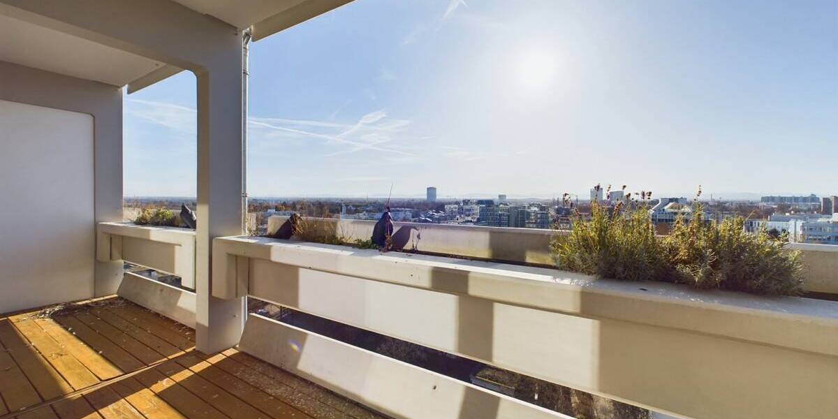 Etagenwohnung München Bogenhausen - 3 Zimmer, 93 m&sup2;, 2.200&euro; | Angebot:26487108
