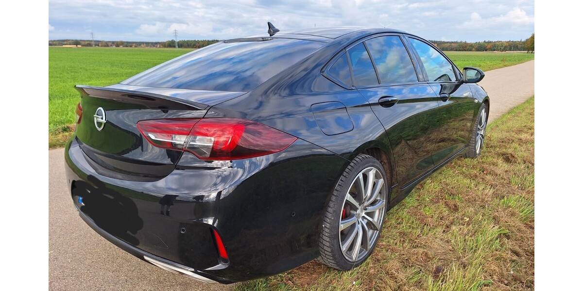 Opel Insignia Grand Sport 2.0 BTurbo D 4x4 Autom.GSI 82.000 km 21.000 &euro; Sauerlach 82054