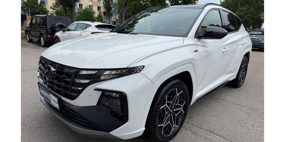 Hyundai TUCSON 13.186 km 30.999 &euro; München 81243