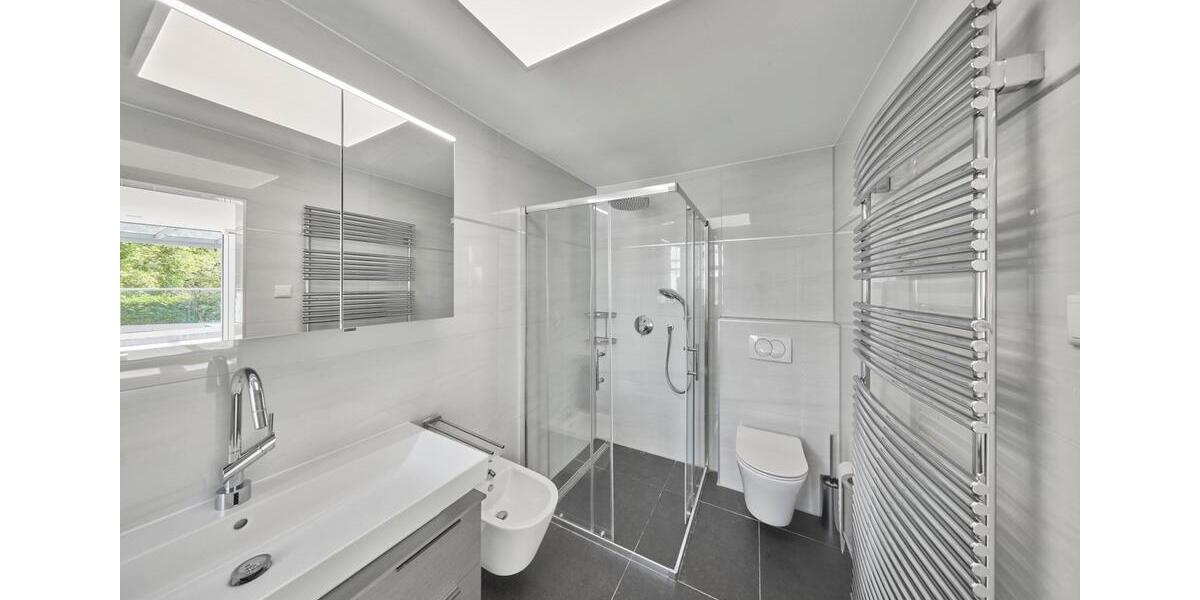 Exklusives Reiheneckhaus zur Miete in Nymphenburg 5 zimmer