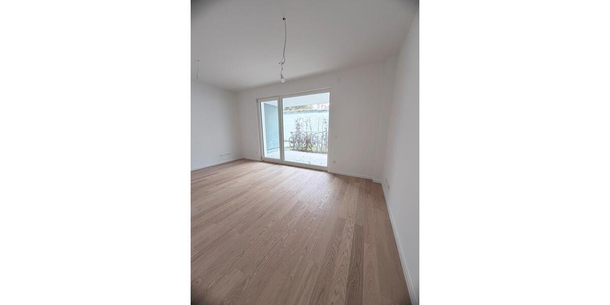 Erdgeschoßwohnung München Maxvorstadt - 2 Zimmer, 76 m&sup2;, 2.050&euro; | Angebot:26253680