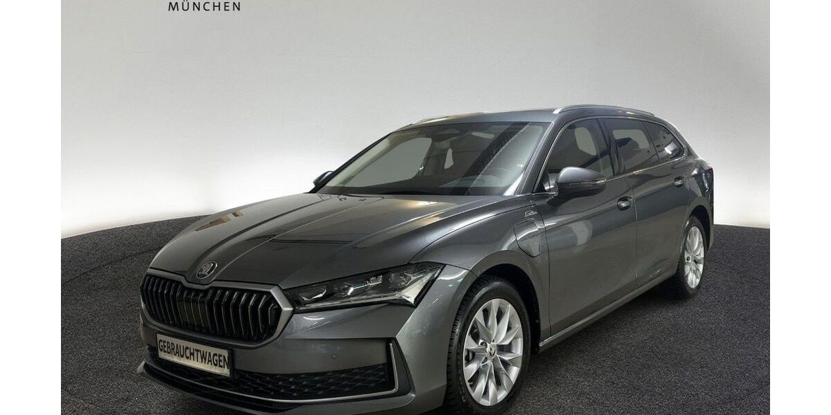 Skoda Superb 21.900 km 44.960 &euro; München 80935