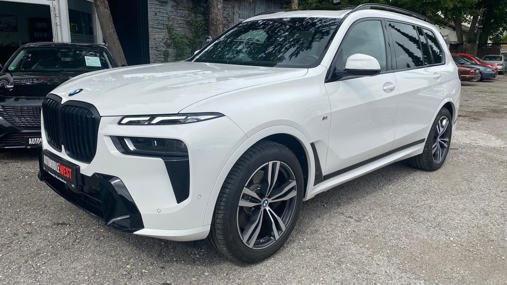 BMW X7 5.800 km 85.990 &euro; München 81243
