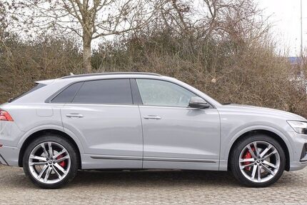 Audi Q8 96.000 km 61.990 &euro; München 81243