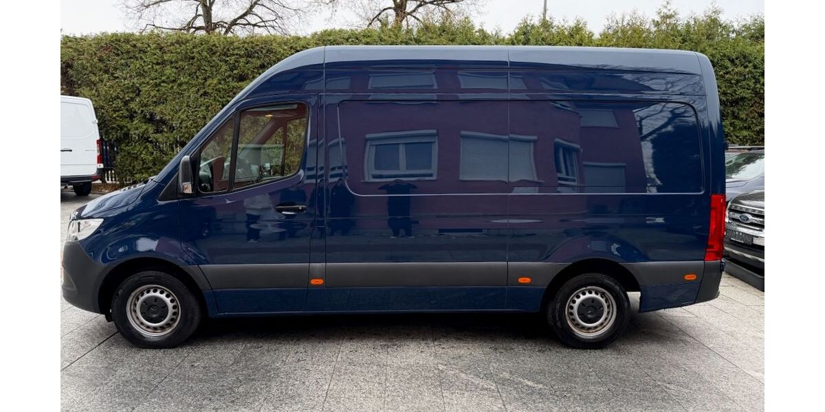 Mercedes-Benz Sprinter 131.000 km 16.980 &euro; München 81827