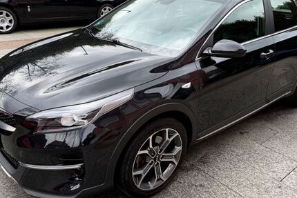 Kia XCeed 106.000 km 12.980 &euro; München 81827