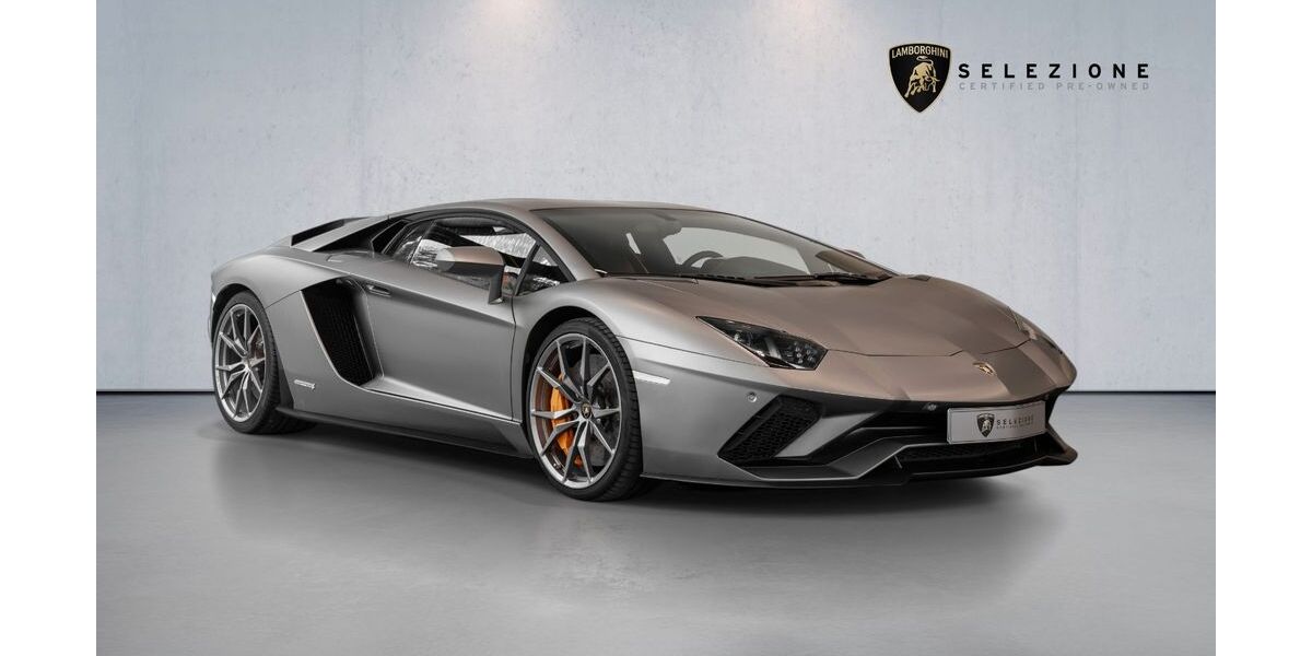 Lamborghini Aventador 23.480 km 364.900 &euro; München 80636