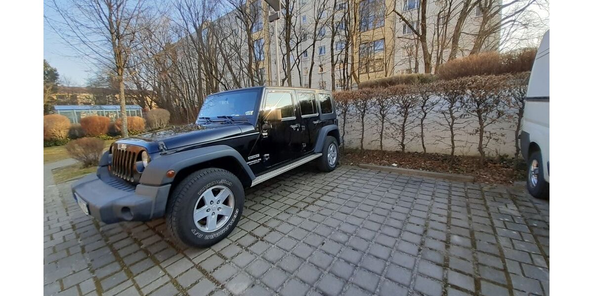 Jeep Wrangler 155.000 km 18.600 &euro; München 81927