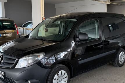 Mercedes-Benz Citan 138.000 km 6.990 &euro; München 81825