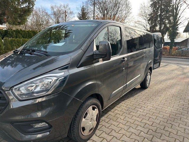 Ford Transit Custom 281.000 km 14.950 € Unterhaching 82008