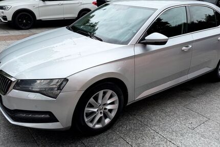 Skoda Superb 68.000 km 18.980 &euro; München 81827
