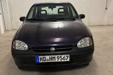 Opel Corsa 83.327 km 1.990 &euro; München 81547