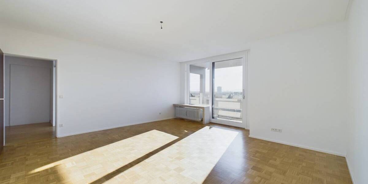 Etagenwohnung München Bogenhausen - 3 Zimmer, 93 m&sup2;, 2.200&euro; | Angebot:26487108