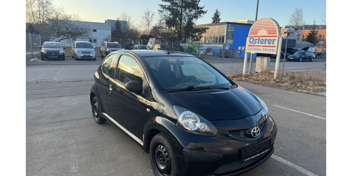Toyota Aygo (X) 71.000 km 2.500 &euro; Fürstenfeldbruck 82256