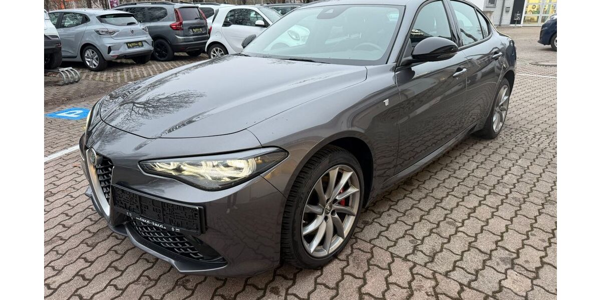 Alfa Romeo Giulia 36.018 km 33.490 € München 81827