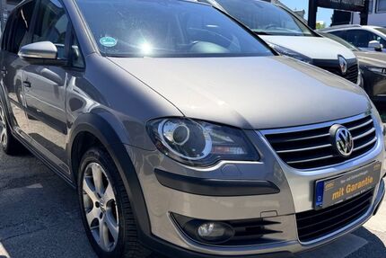 VW Touran 146.000 km 5.990 &euro; München 81825