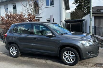 VW Tiguan 52.771 km 10.300 &euro; München 81243