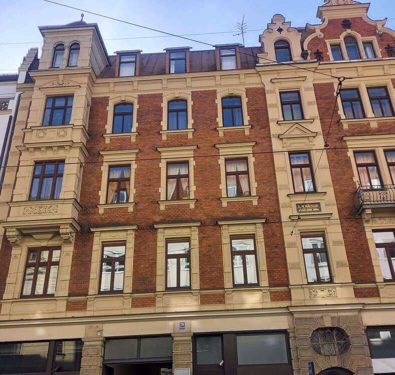 Einzelhandel in München 9.900 € 400 m²