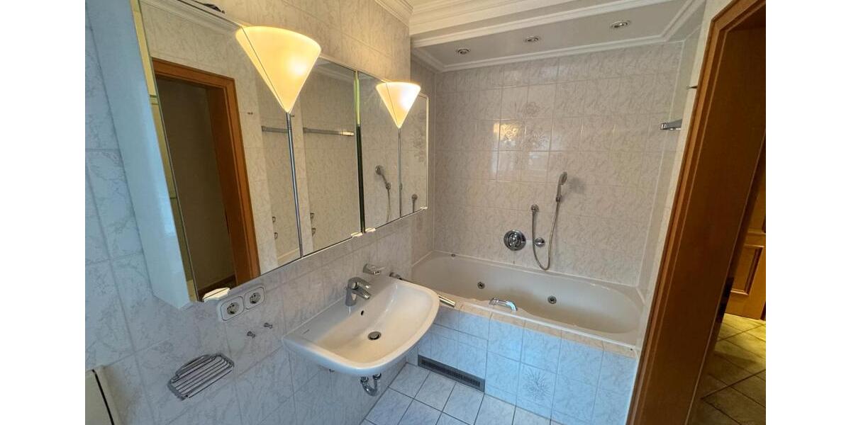 Erdgeschoßwohnung München Schwabing-Freimann - 3 Zimmer, 20 m&sup2;, 700&euro; | Angebot:26323454