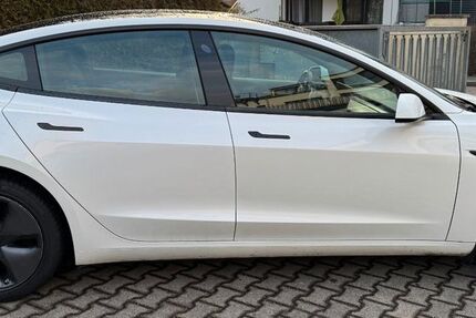 Tesla Model 3 97.000 km 21.890 &euro; Riemerling 85521
