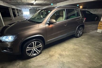VW Tiguan 128.000 km 15.499 &euro; München 80807