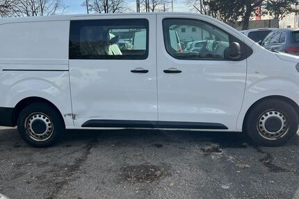 Opel Vivaro 183.000 km 15.900 &euro; München 81243