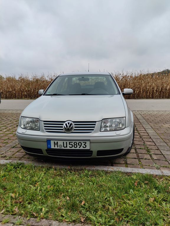 VW Bora 281.440 km 2.000 € Aschheim 85609
