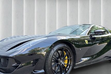Ferrari 812 18.000 km 458.150 &euro; Grünwald 82031