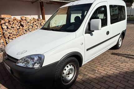 Opel Combo 45.450 km 3.990 &euro; Dachau 85221