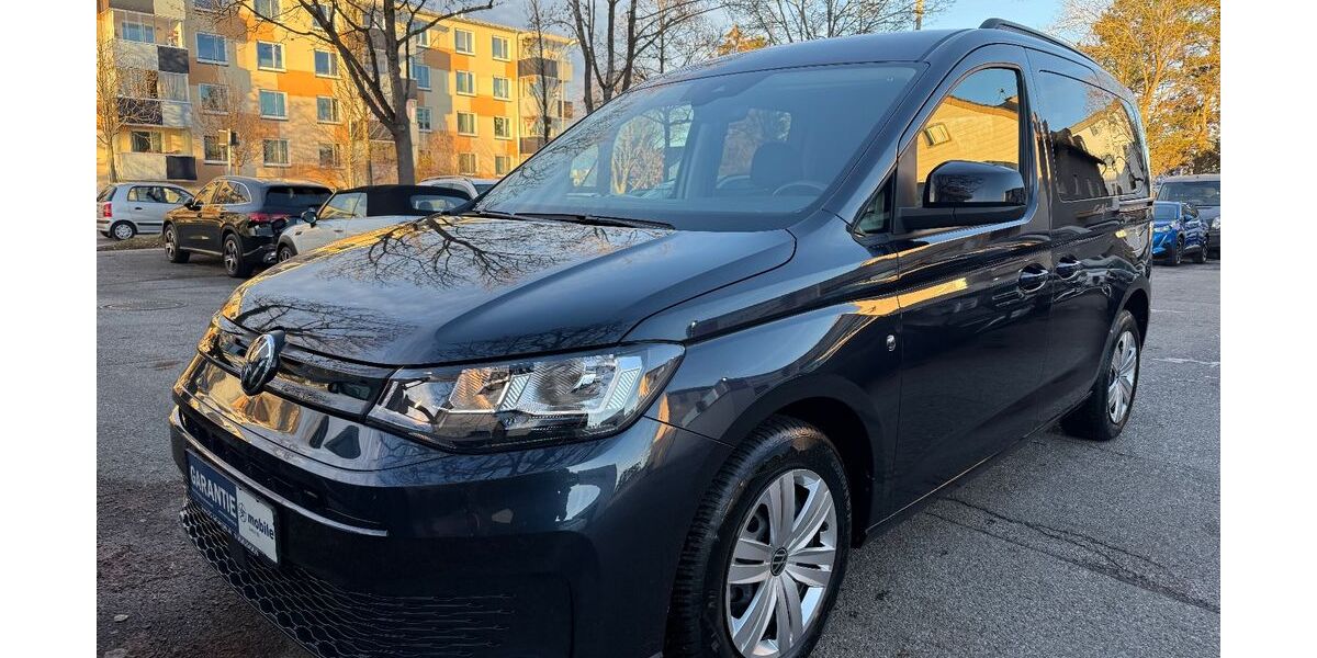 VW Caddy 17.380 km 27.950 &euro; München 81243