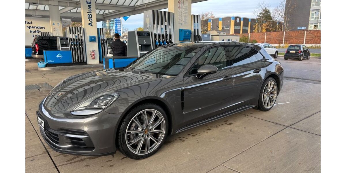 Porsche Panamera 113.876 km 48.650 &euro; München 81737