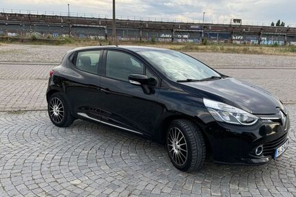 Renault Clio 91.478 km 3.700 € München 81369