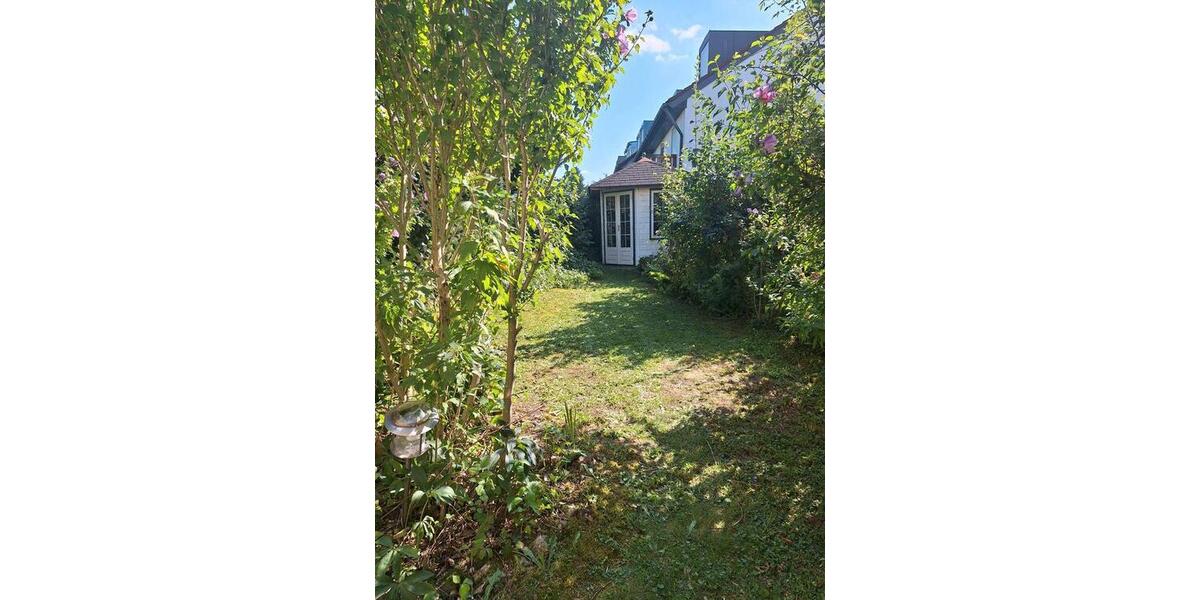 Reihenhaus mit schönem Garten für Wohngemeinschaft bis 3 Personen 2 zimmer