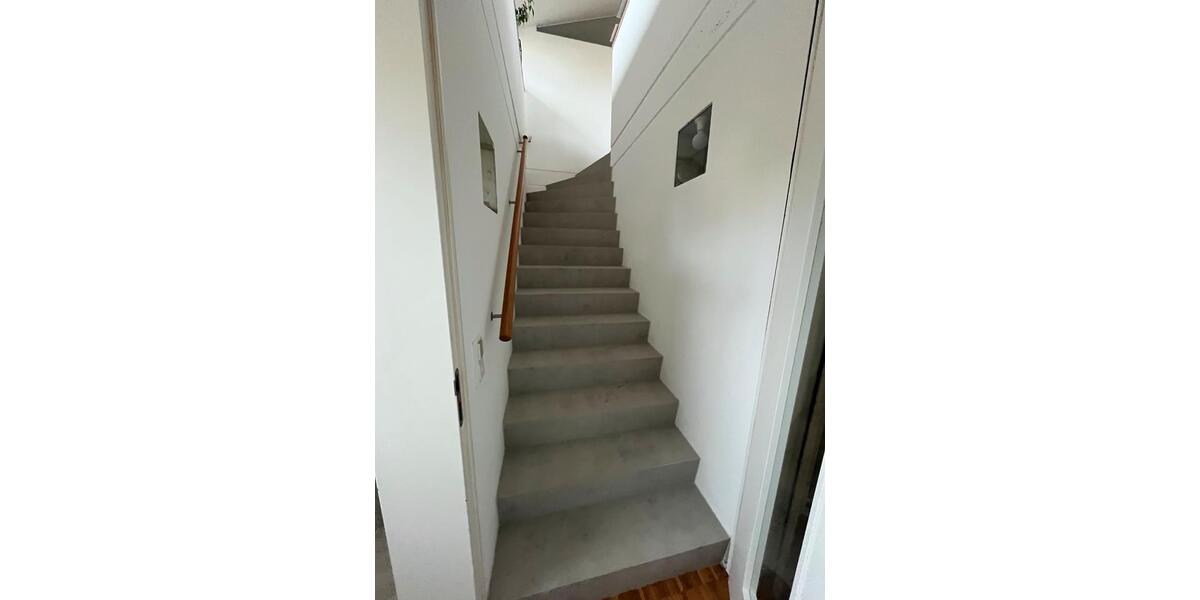 Schöne, helle Loftwohnung mit zwei Balkonen – 65 m² im 2. OG zimmer