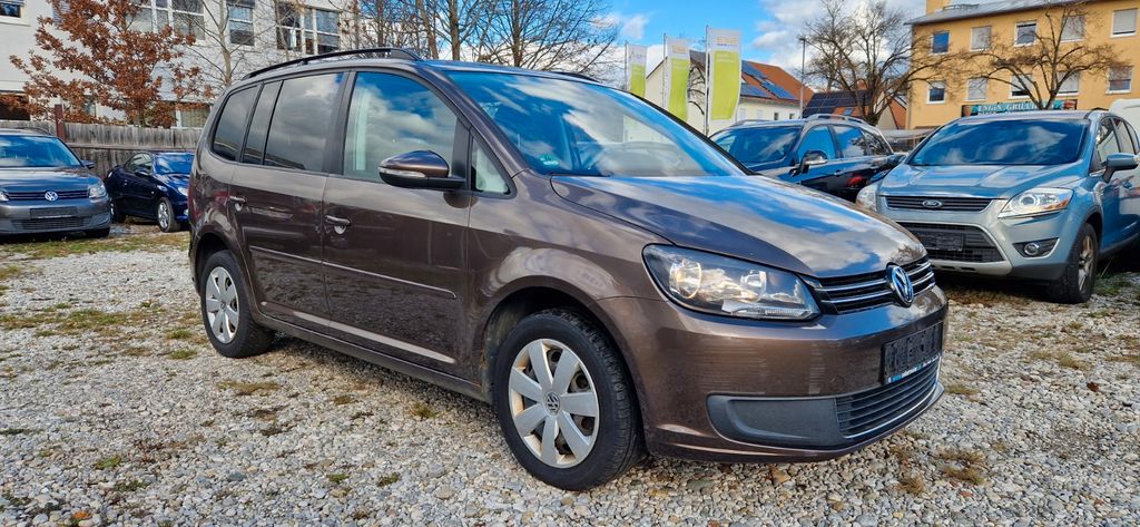 VW Touran 218.249 km 5.999 &euro; Fürstenfeldbruck 82256