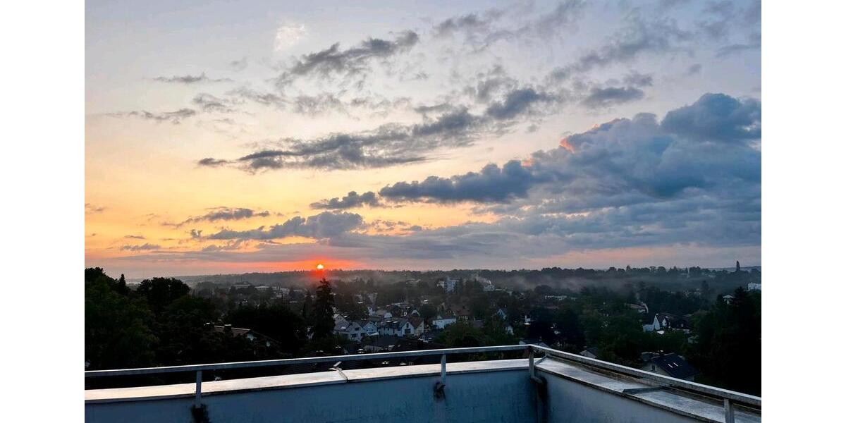 Penthouse-Zimmer (ca. 28 m²)+große Terrasse , Bad, S-Bah, Gauting 1 zimmer