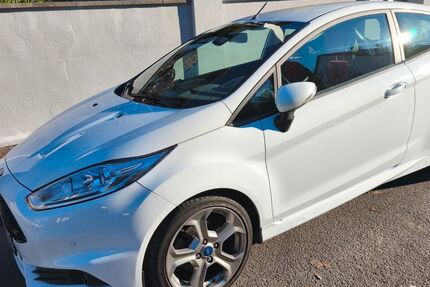 Ford Fiesta 35.000 km 11.350 &euro; München 81545