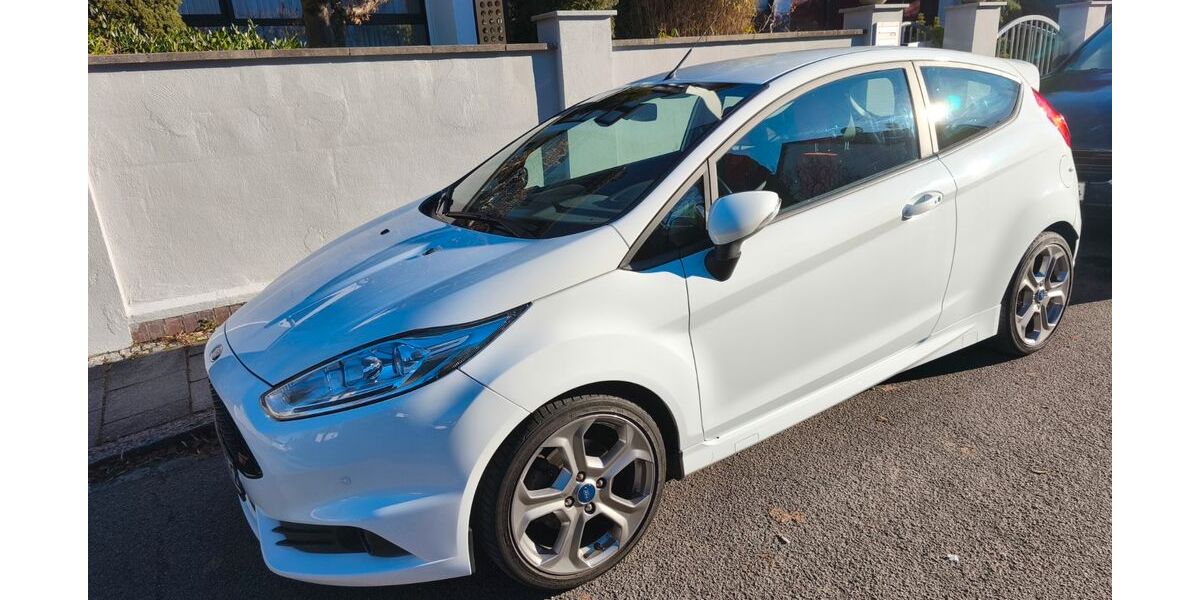 Ford Fiesta 35.000 km 11.350 &euro; München 81545