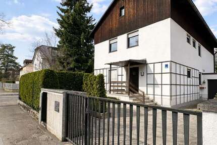 Haus München Hadern - 9 Zimmer, 235 m&sup2;, 1.320.000&euro; | Angebot:26126144