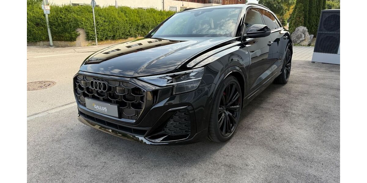 Audi Q8 6.000 km 96.900 &euro; München 81827