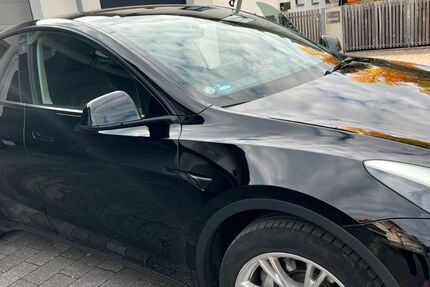 Tesla Model Y 78.500 km 32.500 € Planegg 82152