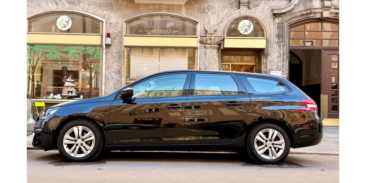 Peugeot 308 118.000 km 6.999 &euro; München 81371