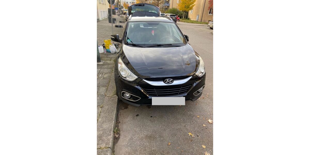 Hyundai ix35 161.000 km 7.400 € München 80686