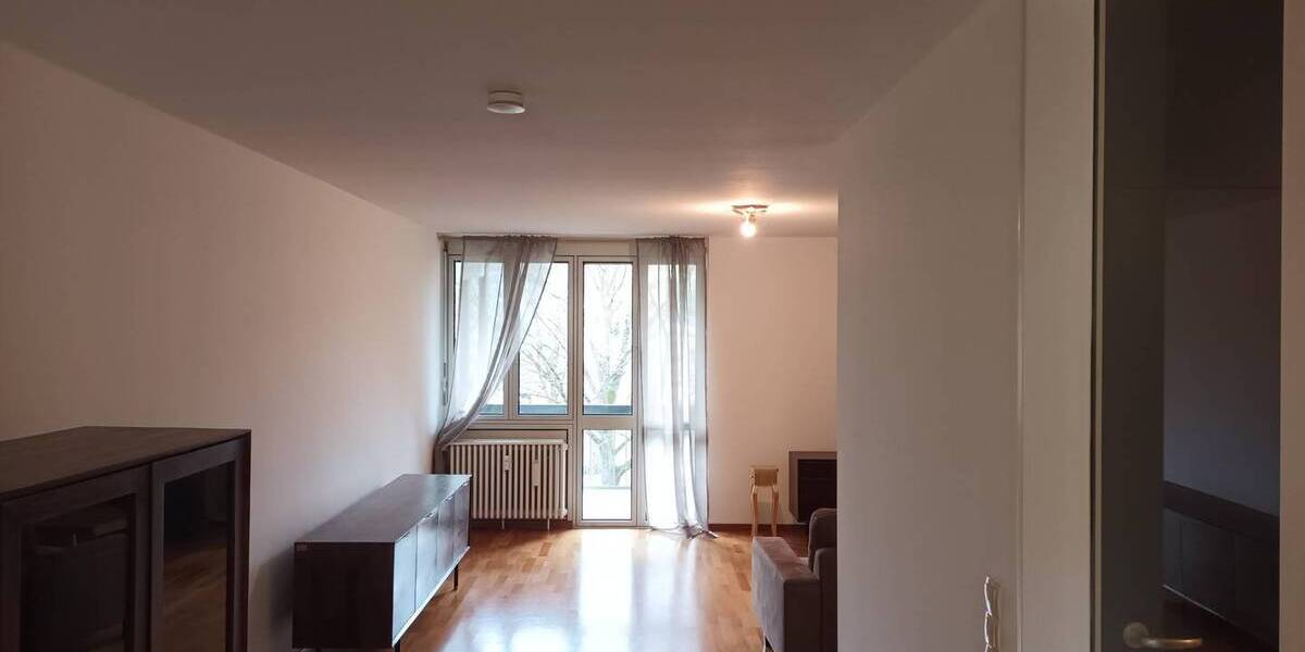 Etagenwohnung München Bogenhausen - 3 Zimmer, 105 m&sup2;, 2.010&euro; | Angebot:26286512