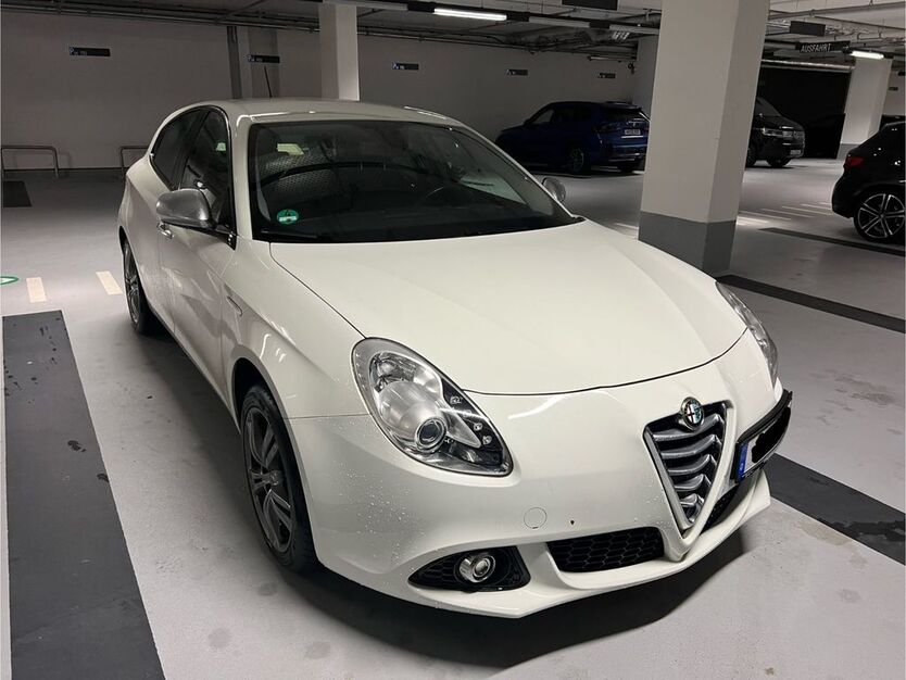 Alfa Romeo Giulietta 64.000 km 9.600 € Kirchheim b. München 85551