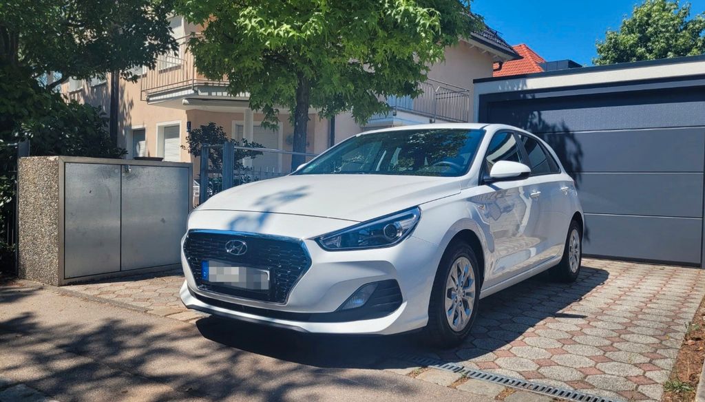 Hyundai i30 63.200 km 10.900 &euro; Wörthsee 82237