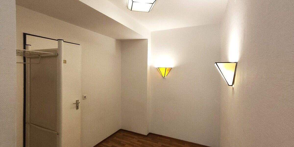 Toplage, stark renovierungsbedürftig 4 zimmer