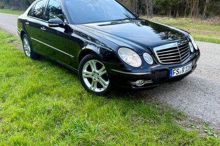 Mercedes-Benz E 320 220.000 km 6.800 &euro; Oberding 85445