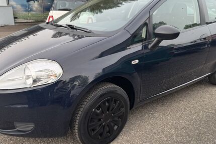 Fiat Grande Punto 136.483 km 2.300 &euro; Dachau (bei München) 85221